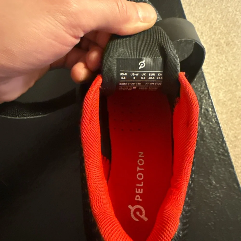 Peloton Altos Cycling Shoes (Women size 8 / Men’s size 6.5) - Picture 3 of 6